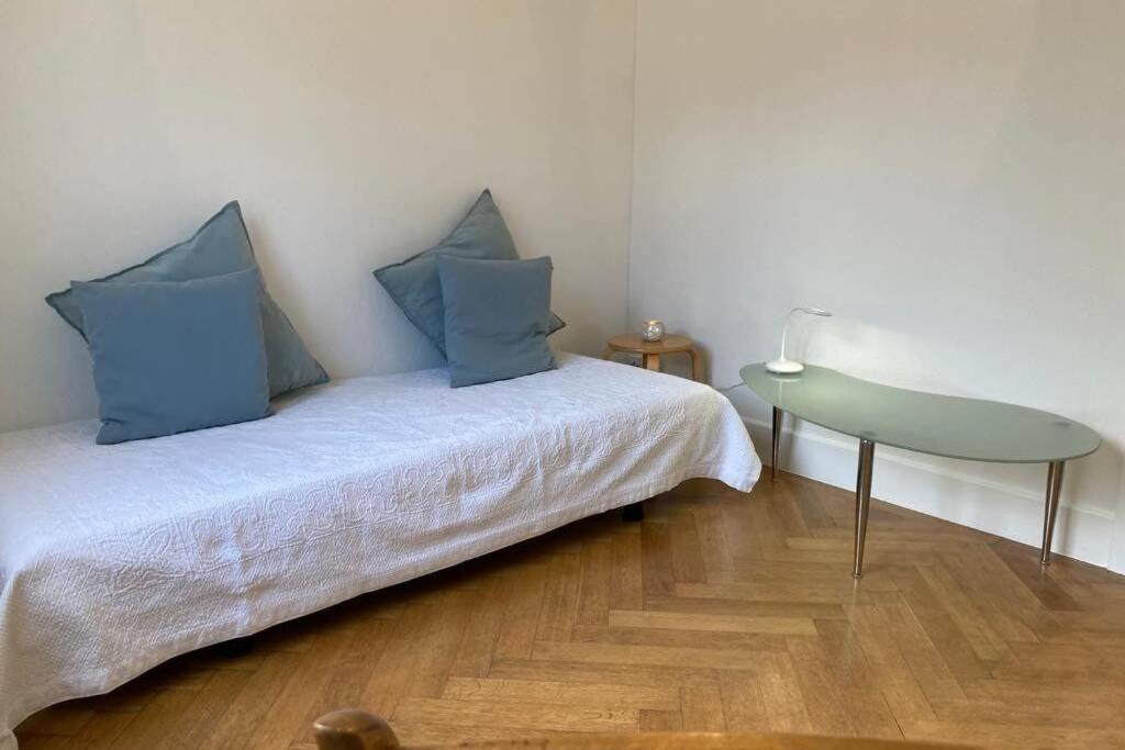 Parking & Appartement 2 Pieces Sans Traffic Lausanne Exterior foto